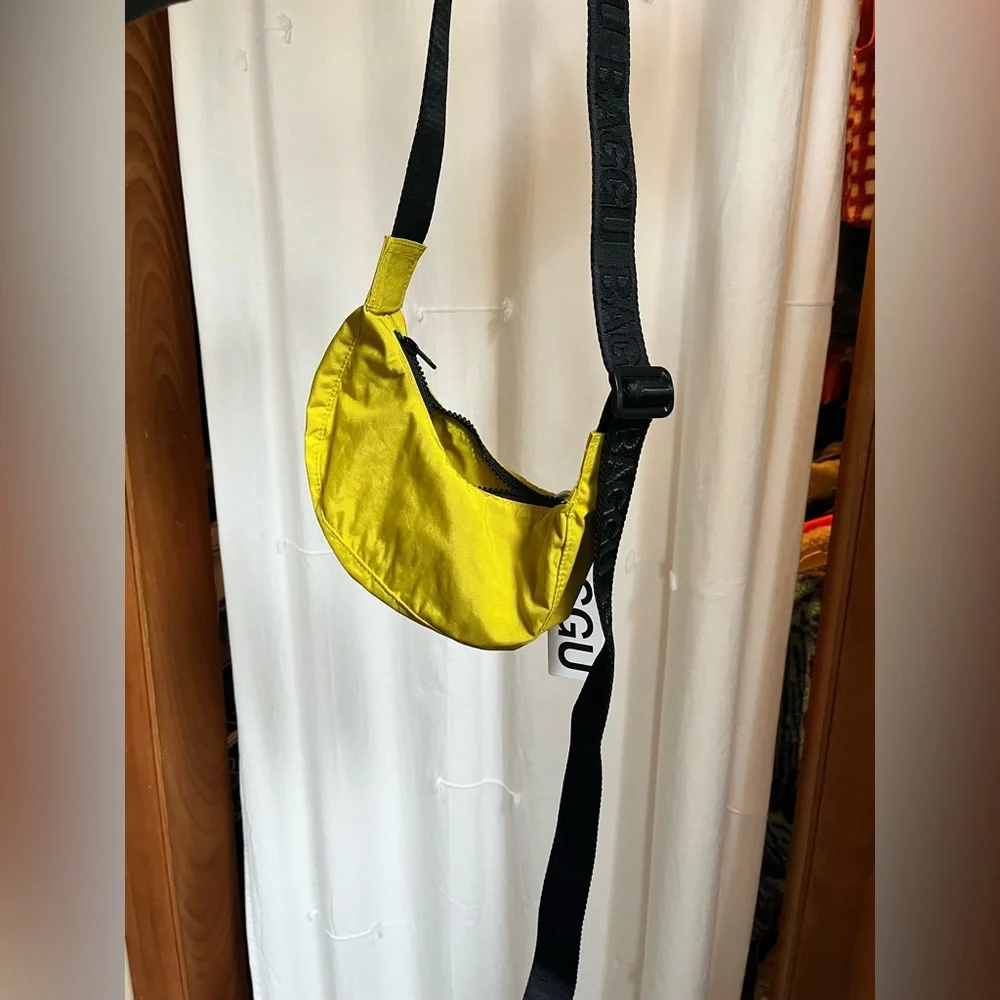 BAGGU Yellow Crescent Crossbody with Black Strap